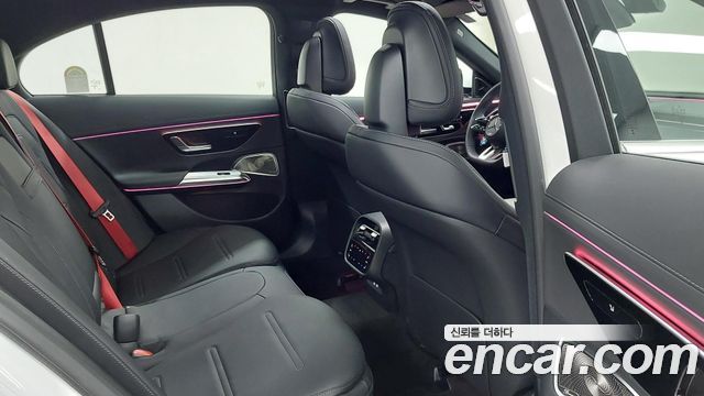 Mercedes-Benz E-Class 2026 — photo 10