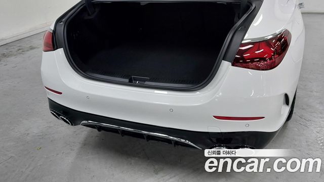 Mercedes-Benz E-Class 2026 — photo 11