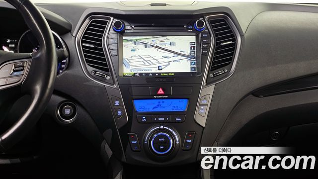 Hyundai Santafe 2015 — photo 16