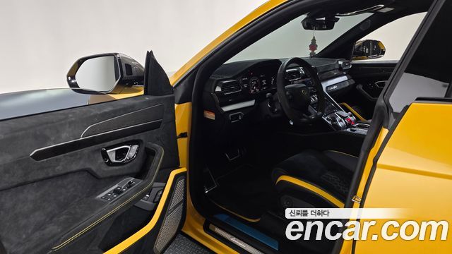 Lamborghini Urus 2024 — photo 10