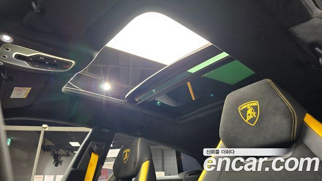 Lamborghini Urus 2024 — photo 19