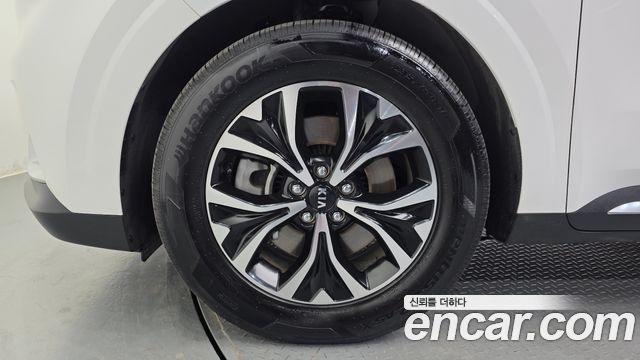Kia Canival 2021 — photo 5