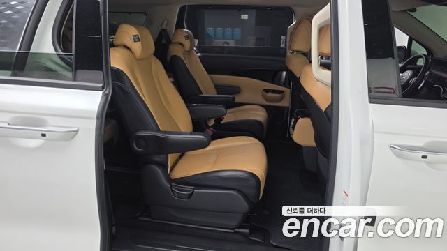 Kia Canival 2021 — photo 12