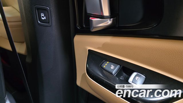 Kia Canival 2021 — photo 18