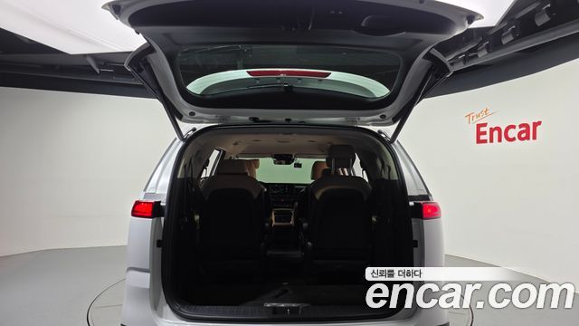 Kia Canival 2021 — photo 20