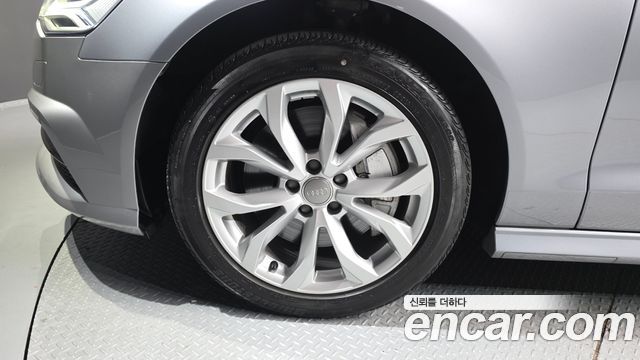 Audi A6 2018 — photo 5
