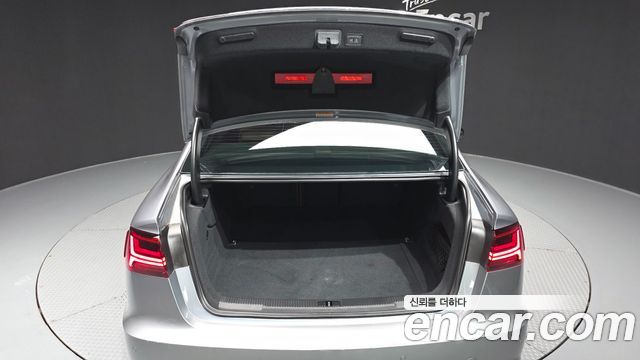Audi A6 2018 — photo 26