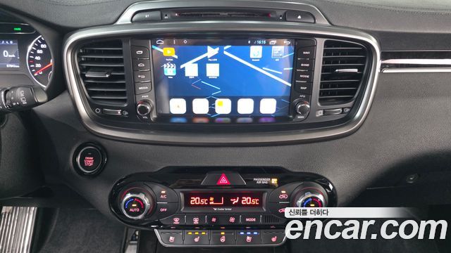Kia Sorento 2016 — photo 14