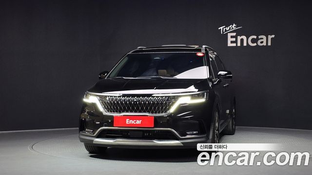 Kia Canival 2023 — photo 3