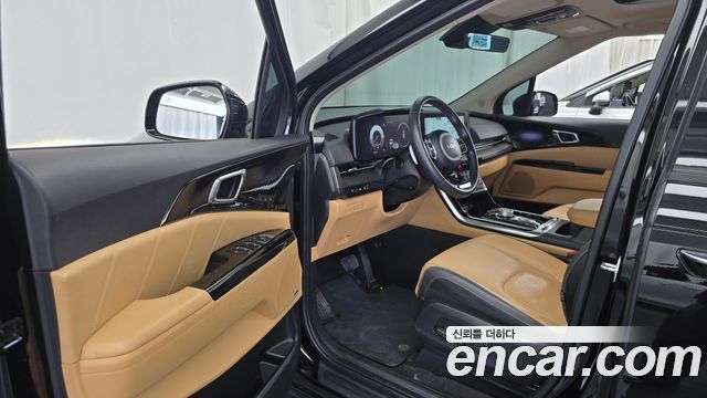Kia Canival 2023 — photo 10