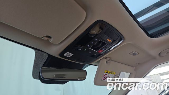 Kia Canival 2023 — photo 17