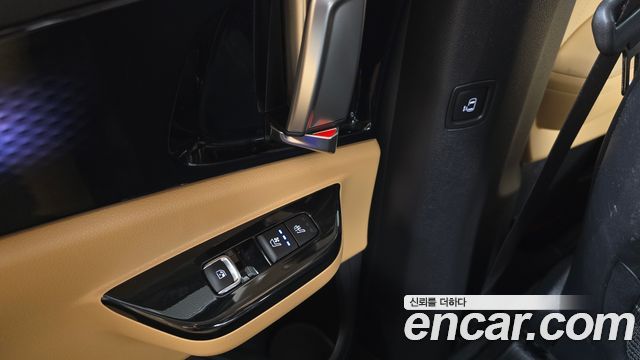 Kia Canival 2023 — photo 18