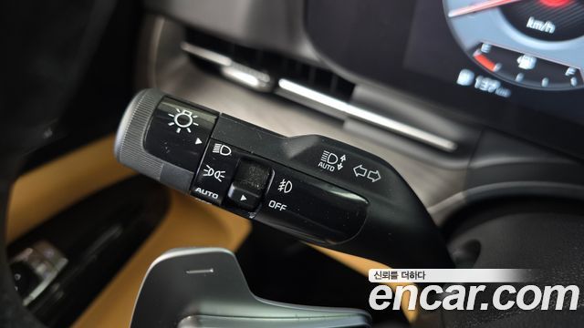 Kia Canival 2023 — photo 19