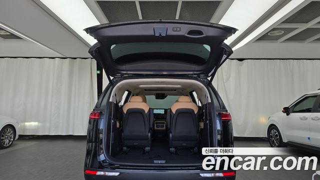 Kia Canival 2023 — photo 20