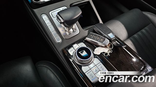 Genesis G90 2019 — photo 12
