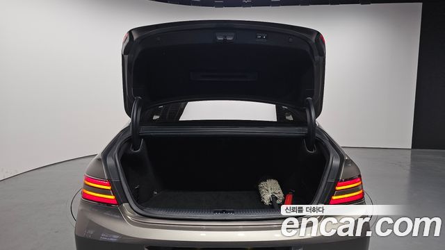Genesis G90 2019 — photo 28