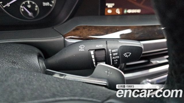 Genesis G90 2019 — photo 30