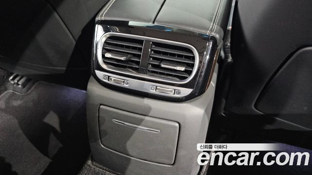 Genesis G90 2019 — photo 31