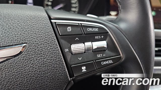 Genesis G90 2019 — photo 33
