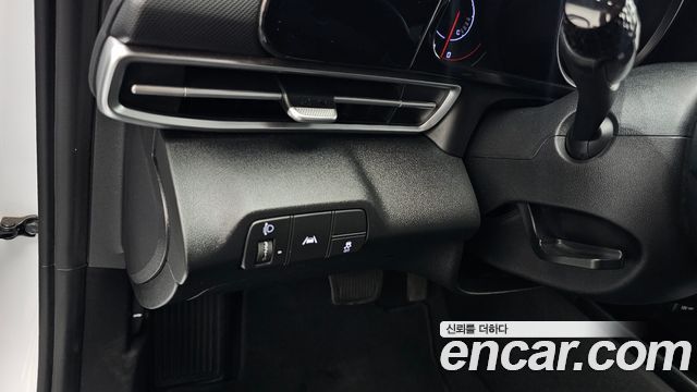 Hyundai AVANTE 2021 — photo 24