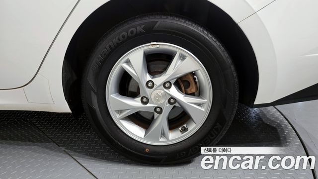 Hyundai AVANTE 2021 — photo 7