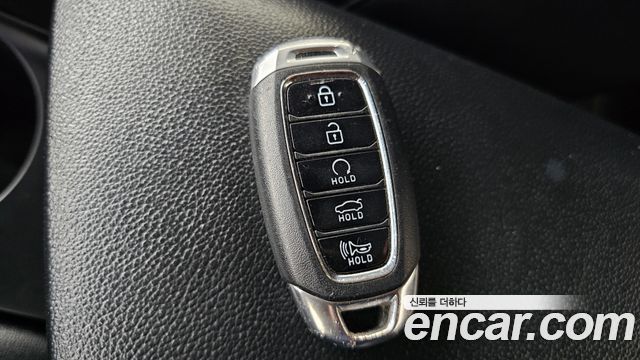 Hyundai AVANTE 2021 — photo 31