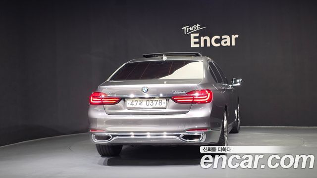 BMW 7-Series 2016 — photo 4