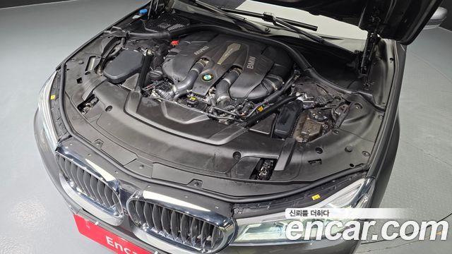 BMW 7-Series 2016 — photo 6