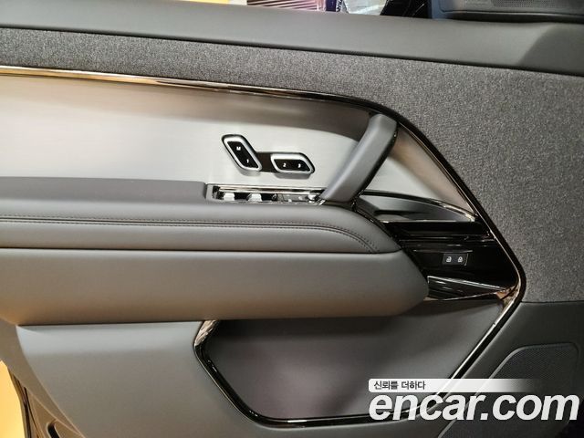 Land Rover Range Rover Sport 2025 — photo 11