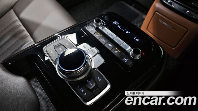 Genesis G90 2021 — photo 19