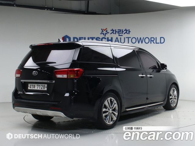 Kia Canival 2017 — photo 2