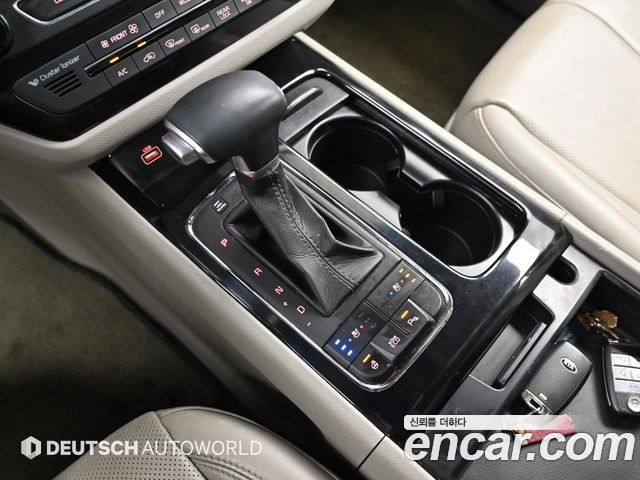 Kia Canival 2017 — photo 9