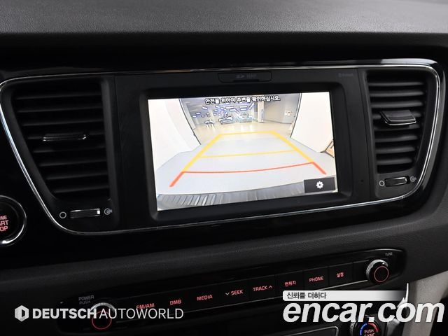Kia Canival 2017 — photo 15