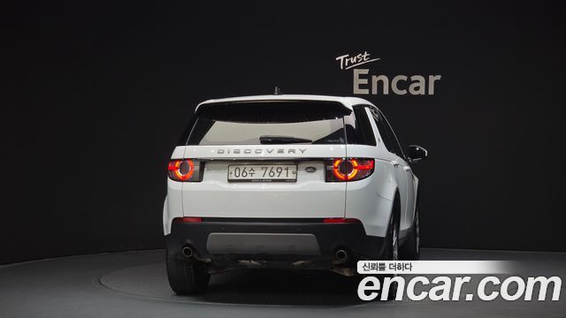 Land Rover Discovery Sport 2017 — photo 4