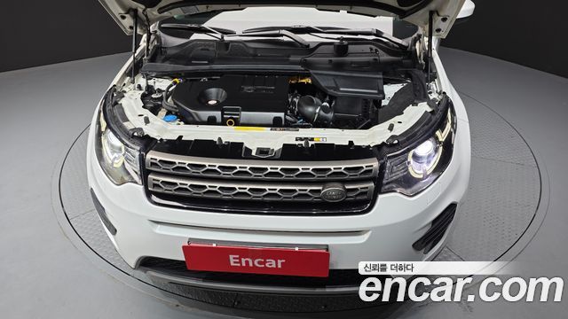 Land Rover Discovery Sport 2017 — photo 6
