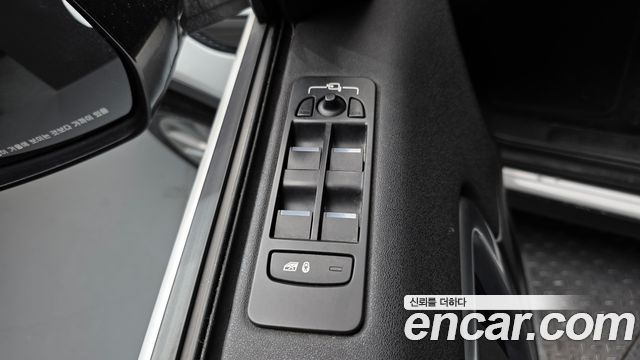 Land Rover Discovery Sport 2017 — photo 20
