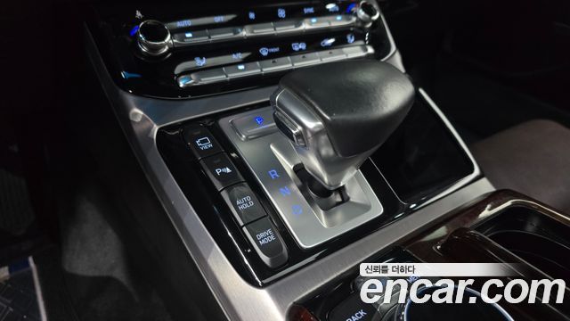 Genesis EQ900 2016 — photo 12