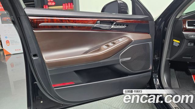 Genesis EQ900 2016 — photo 14