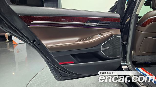 Genesis EQ900 2016 — photo 15
