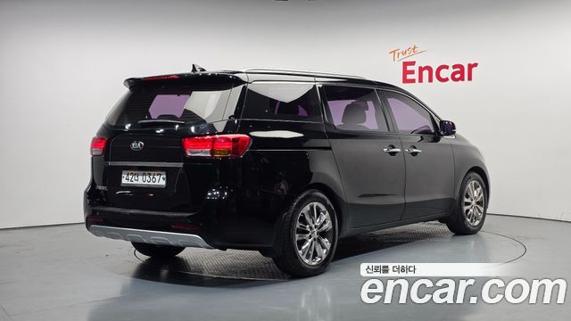 Kia Canival 2016 — photo 2