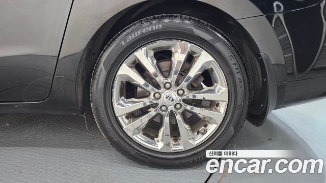 Kia Canival 2016 — photo 5