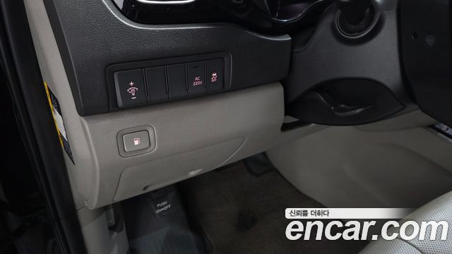 Kia Canival 2016 — photo 14