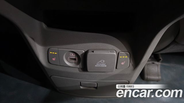Kia Canival 2016 — photo 19