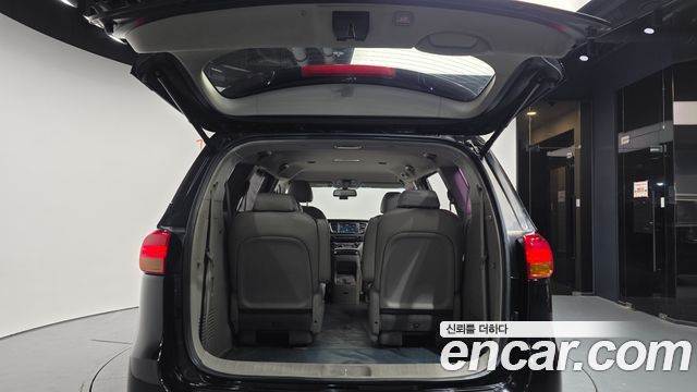 Kia Canival 2016 — photo 20