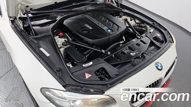 BMW 5-Series 2014 — photo 6