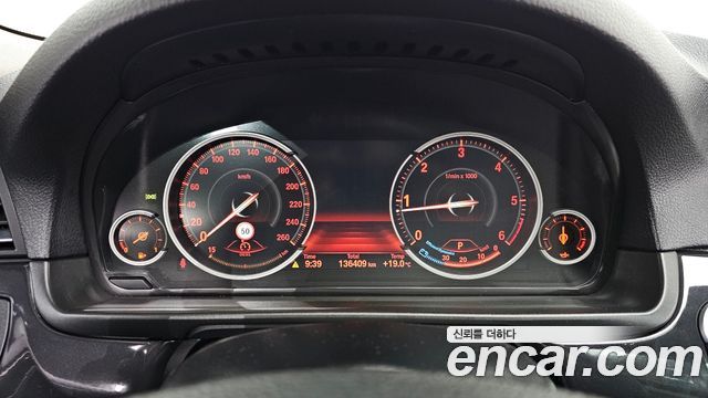 BMW 5-Series 2014 — photo 8