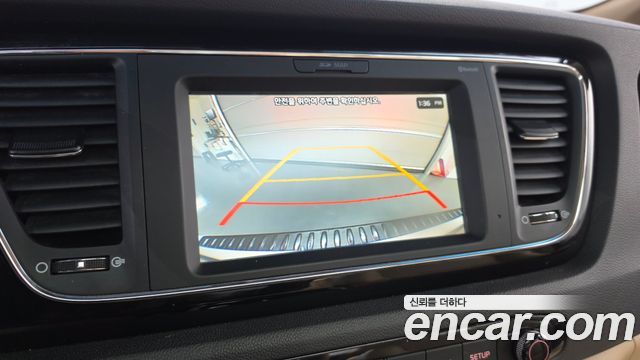 Kia Canival 2018 — photo 15