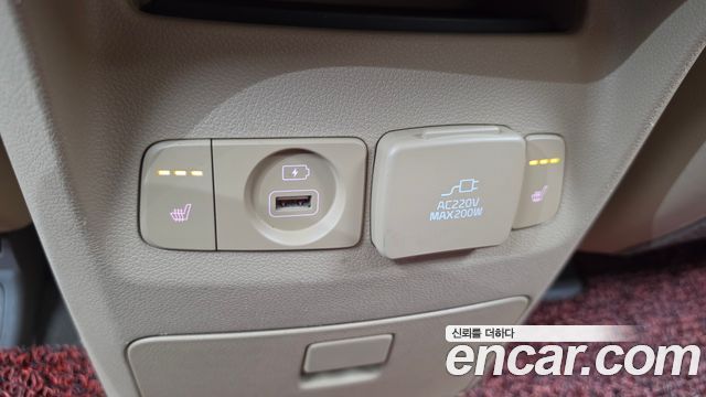 Kia Canival 2018 — photo 16