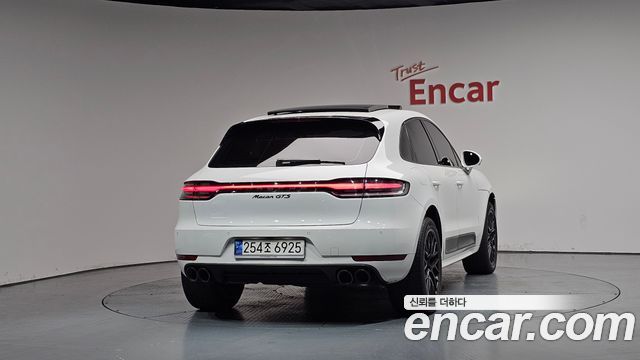 Porsche Macan 2018 — photo 4