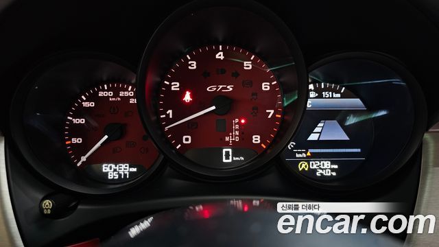 Porsche Macan 2018 — photo 11